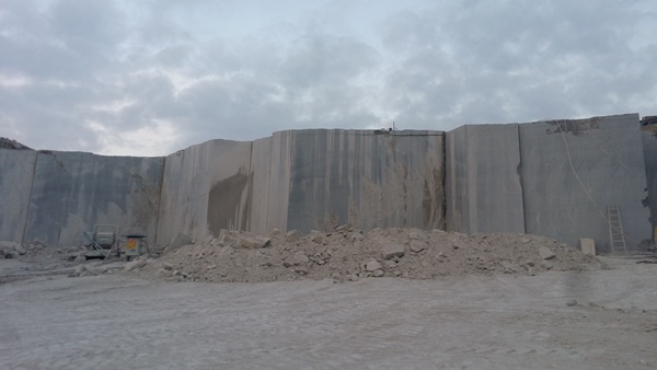 Pietra Grey Mine Wall
